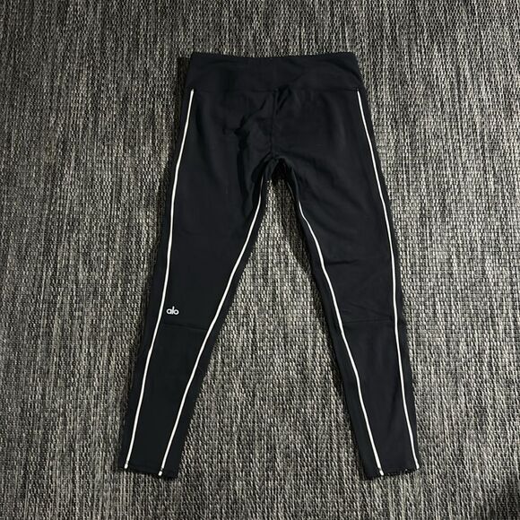 Alo yoga 7/8 guard legging on the line - Picture 2 of 6